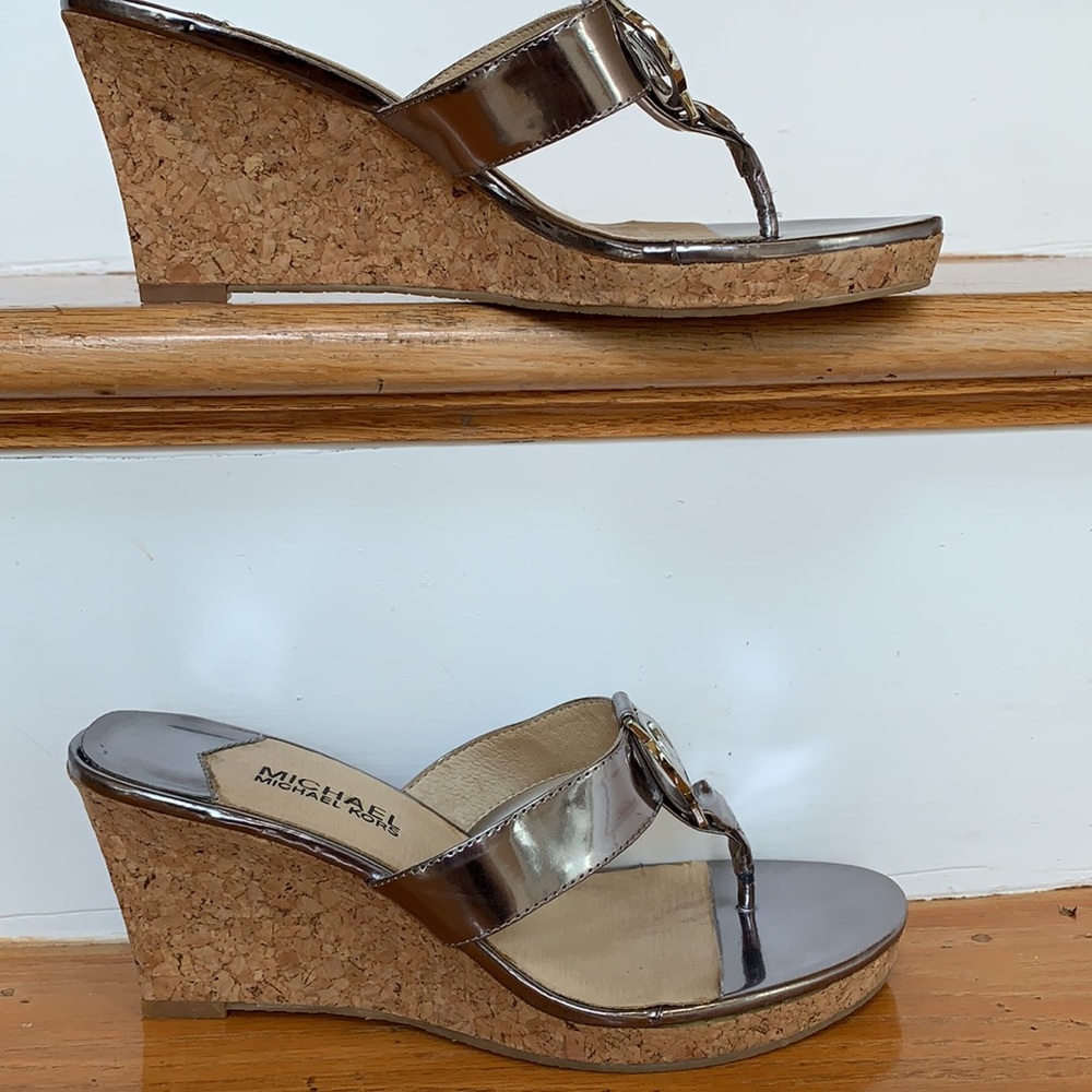 Michael Michael Kors logo thong wedge cork sandals - Picture 2 of 10